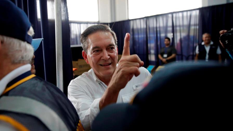 Cerrada pelea por la Presidencia de Panamá entre opositores Cortizo y Roux