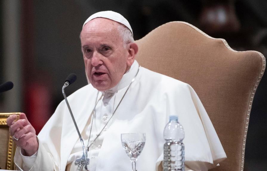 Una lección de buen periodismo del papa Francisco a los corresponsales en Italia