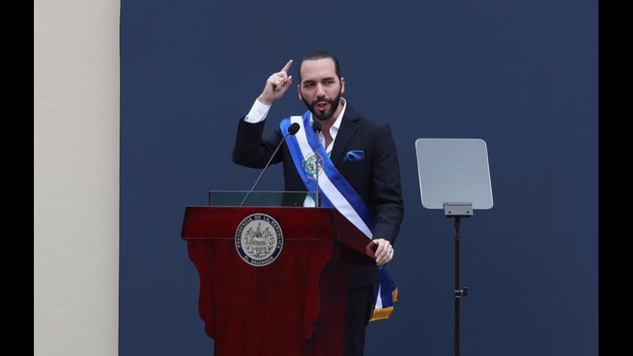Nayib Bukele asume como presidente de El Salvador