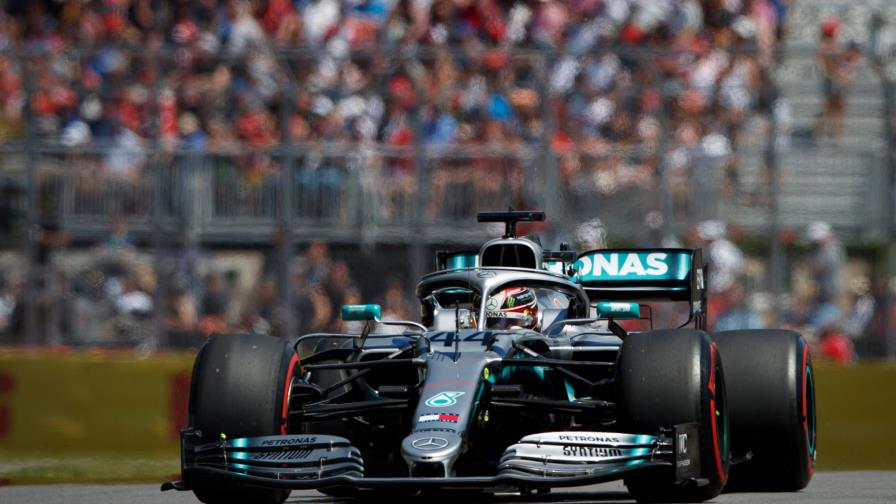 Lewis Hamilton refuerza liderato al ganar en Canadá gracias a la sanción de Vettel Lewis Hamilton refuerza liderato al ganar en Canadá gracias a la sanción de Vettel
