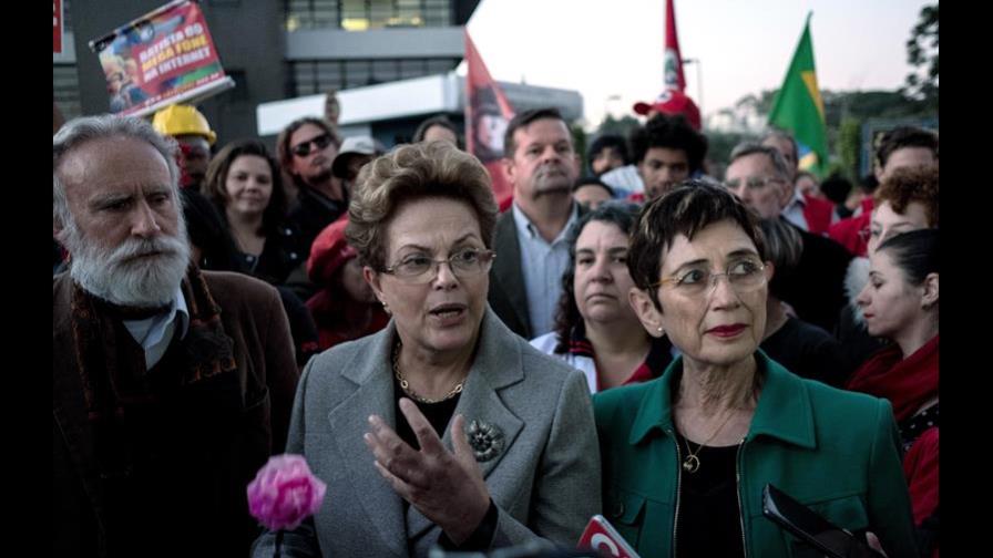 Dilma Rousseff dice que proceso de Lula tiene que ser revisado pero no los otros Dilma Rousseff dice que proceso de Lula tiene que ser revisado pero no los otros
