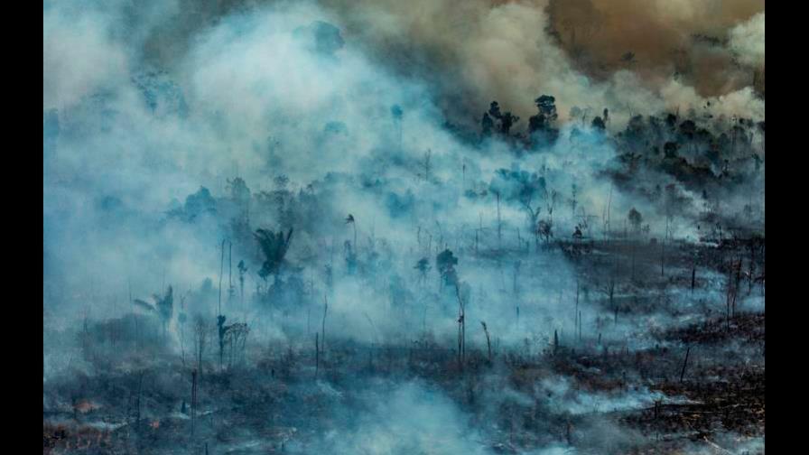 Argentina envía 200 bomberos a Amazonía para ayudar en extinción de incendios Argentina envía 200 bomberos a Amazonía para ayudar en extinción de incendios