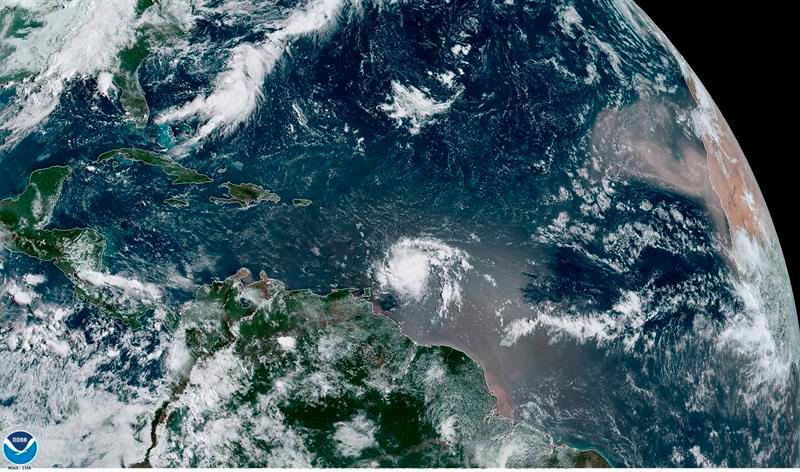 La tormenta tropical Dorian se fortalece aún más mientras se dirige al Caribe