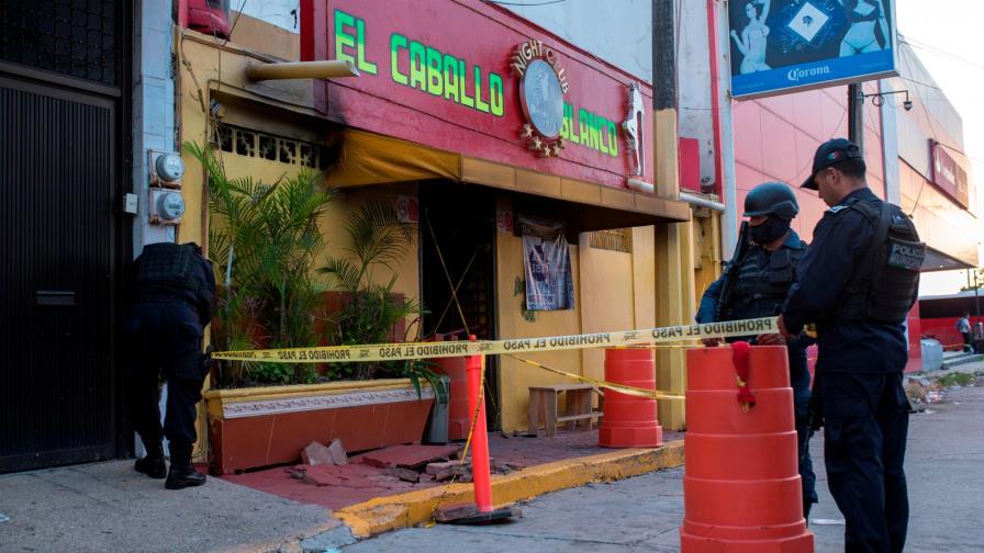Sube a 25 cifra de muertos en la masacre de bar nocturno del este de México