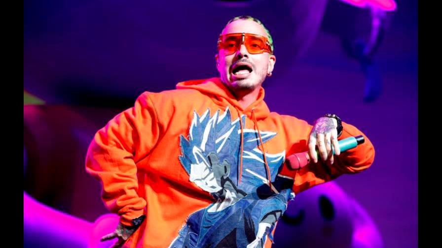 Así fue la presentación de J Balvin en Puerto Rico, previo a su show en RD Así fue la presentación de J Balvin en Puerto Rico, previo a su show en RD