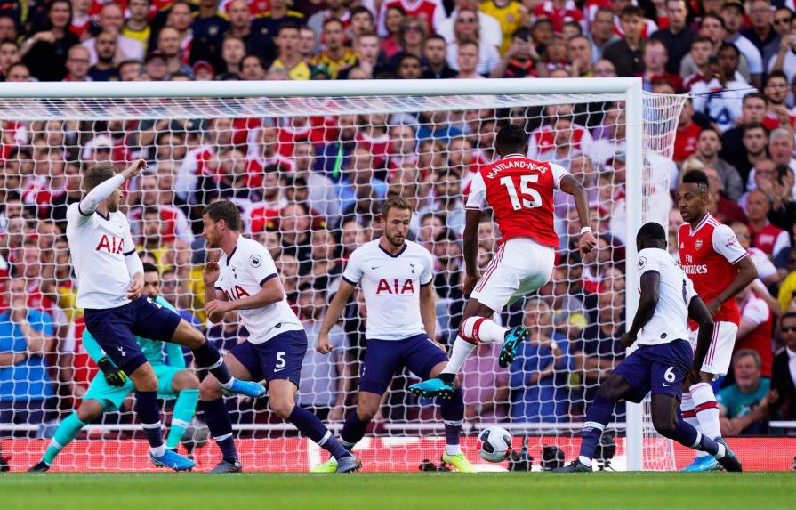 Garra y tesón del Arsenal para sacarle un punto al Tottenham (2-2)