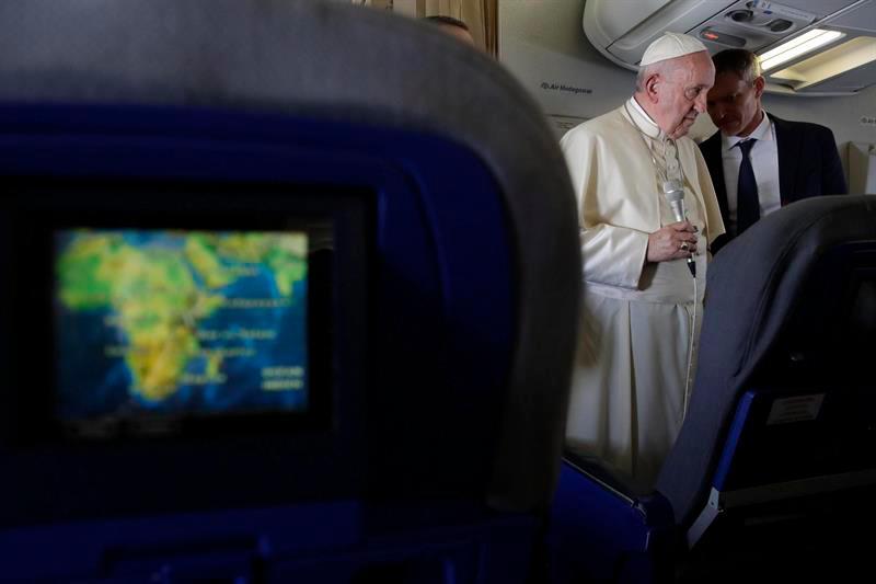El papa denuncia que tras los incendios forestales está la corrupción