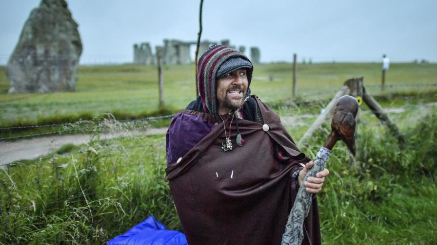 Coronavirus empaña celebraciones del solsticio en Stonehenge