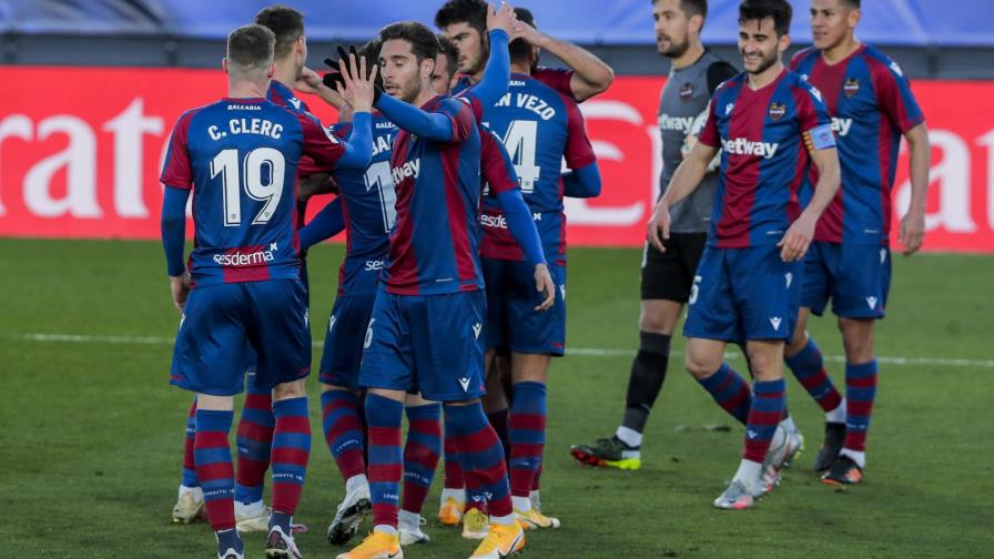 Derrota complica posibilidades de Real Madrid en La Liga Derrota complica posibilidades de Real Madrid en La Liga