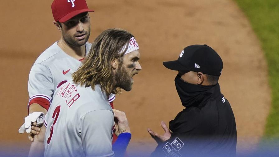 Mets vencen a Filis, Harper estalla