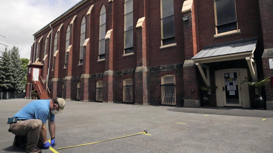 CDC borra unas directrices sobre COVID para sitios de culto