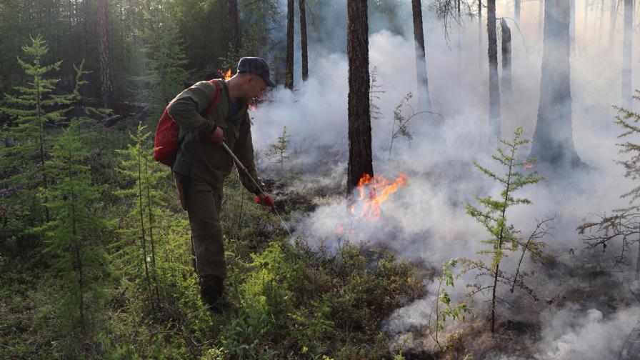 Rusia utiliza aviones militares para combatir incendios