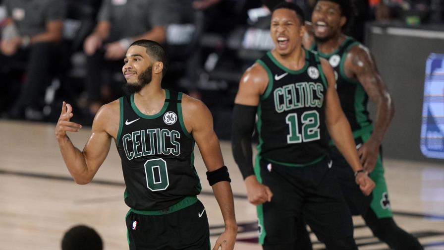 Tatum anota 34; Celtics toman ventaja de 2-0 sobre Raptors