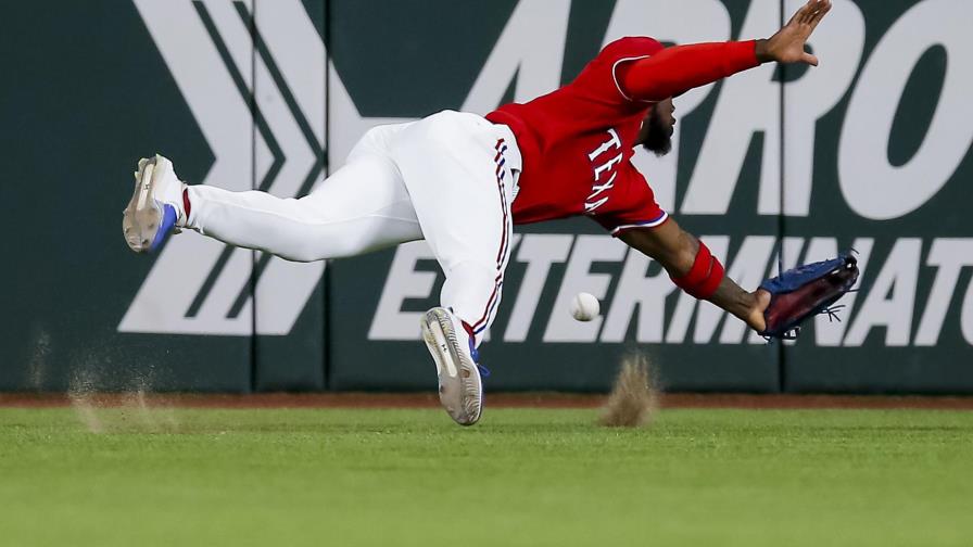 Lowe pega tres hits y remolca dos, Rangers vencen a Reales