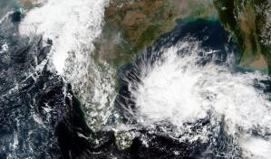 Tormenta se debilita tras lluvias y evacuaciones en India