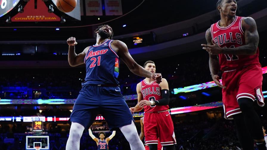 Embiid y Curry comandan triunfo de 76ers sobre Bulls