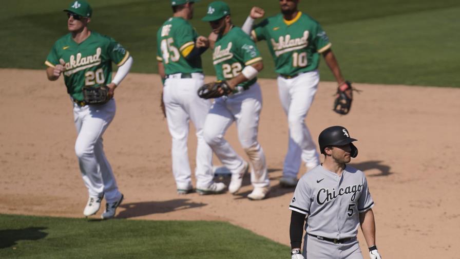Atléticos controlan a Medias Blancas y obligan a tercer juego