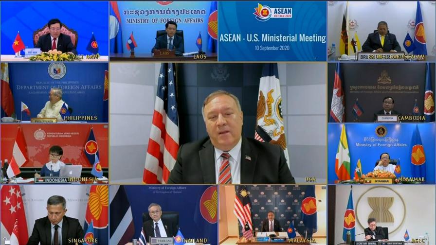 Pompeo pide a la ASEAN que plante cara a China