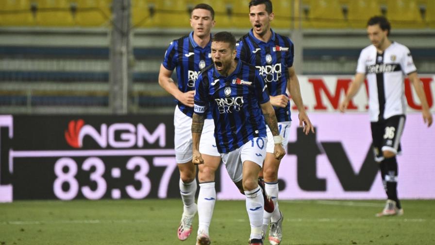 Atalanta remonta en Parma y sigue peleando por segunda plaza