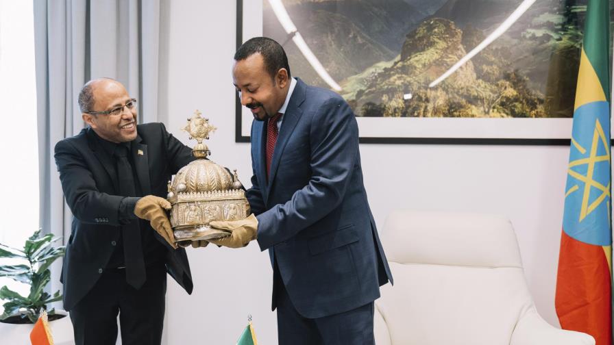 Holanda devuelve a Etiopía antigua corona robada Holanda devuelve a Etiopía antigua corona robada