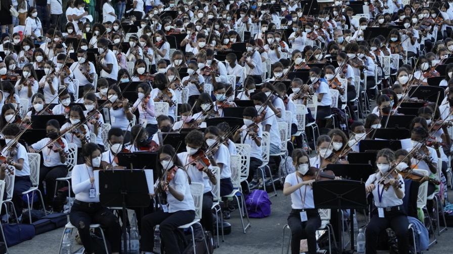 Venezuela buscan récord de la orquesta más grande del mundo