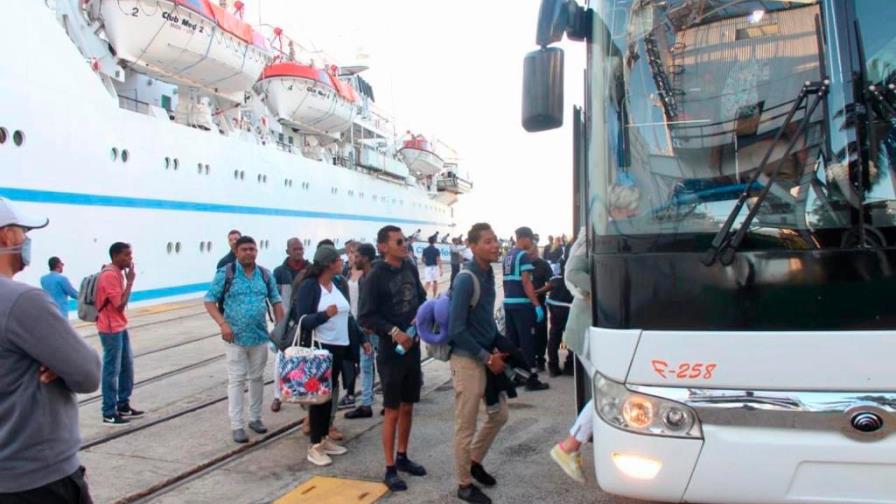 Inician operativo para el regreso de pasajeros de cruceros a sus países