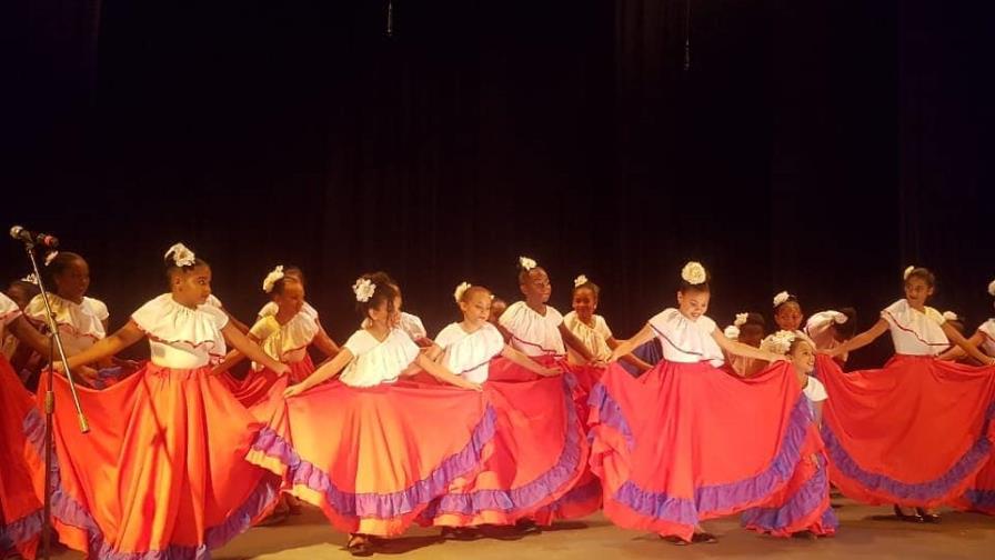  Centro Cultural Narciso González realizó un espectacular cierre de año escolar