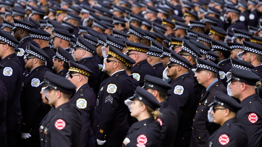 Chicago: Trasladan a rehabilitación a policía baleado