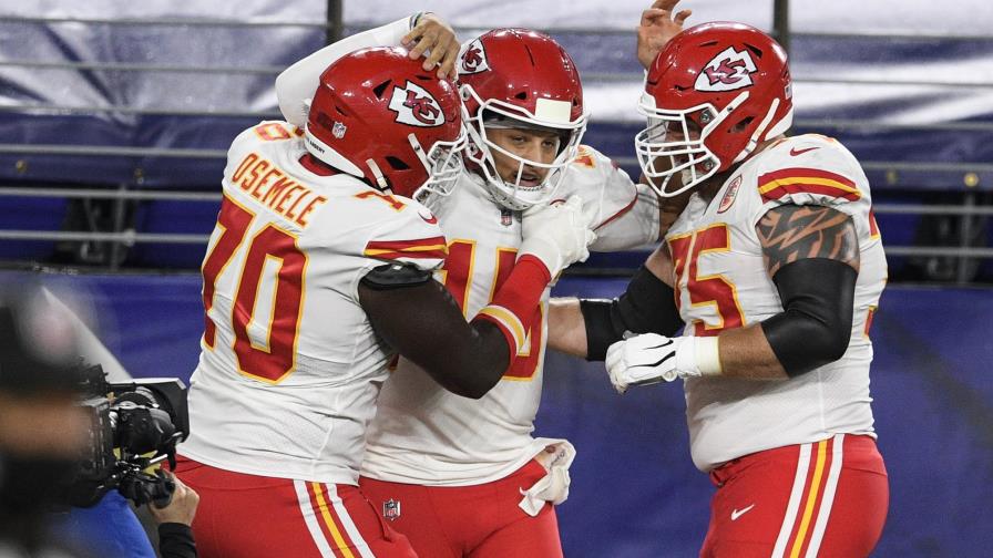 Patrick Mahomes supera a Jackson y Chiefs dominan a Ravens