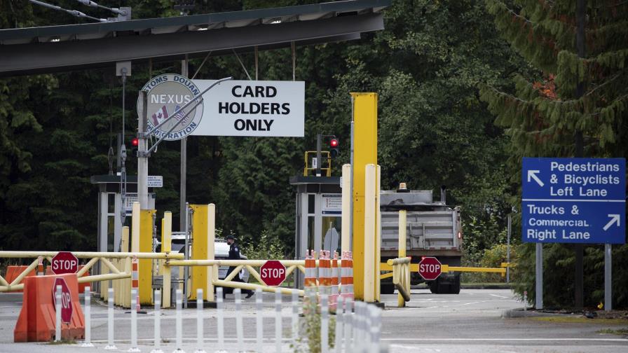 EEUU reabrirá fronteras terrestres; prevén largas filas