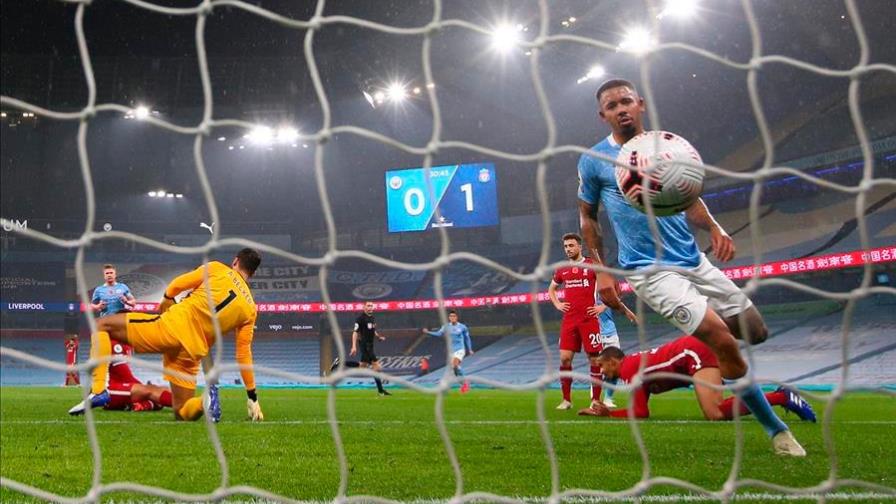 City y Liverpool se anulan y el Leicester pesca el liderato