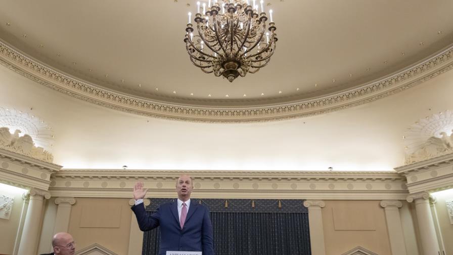 Dos testigos más hablarán en audiencias Trump-Ucrania