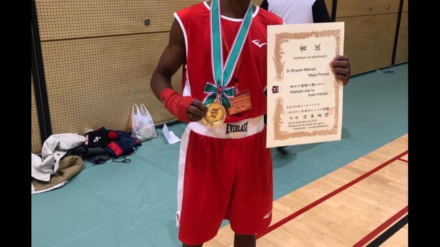 Boxeador dominicano gana oro en Mundial juvenil Boxeador dominicano gana oro en Mundial juvenil