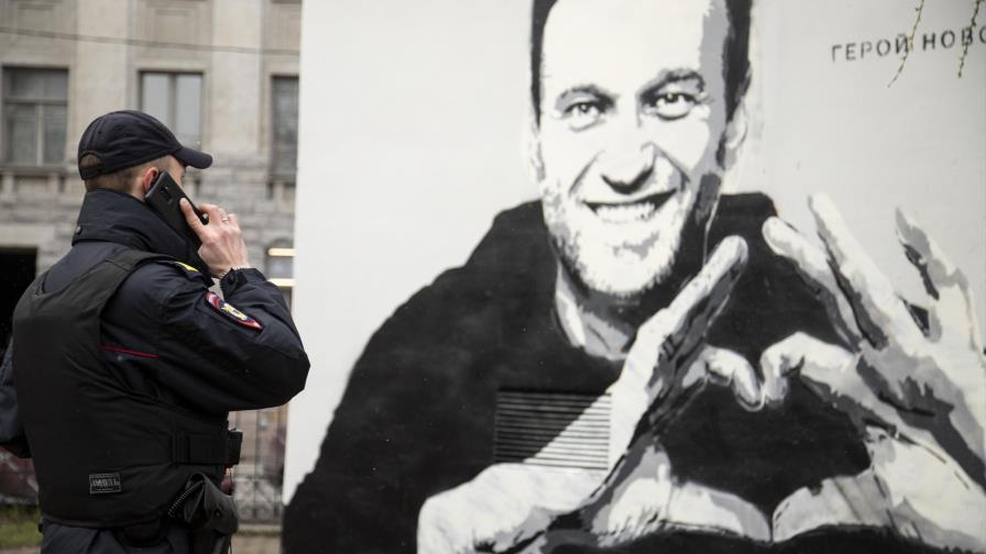 Aliado de Navalny anuncia cierre de oficinas ante represión