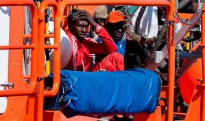Mam&aacute; est&aacute; en el mar: historia de 3 hu&eacute;rfanos de la Ruta Canaria de migraci&oacute;n