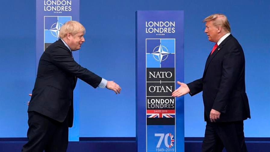 Johnson desea a Donald y Melania Trump una “pronta recuperación” del COVID-19