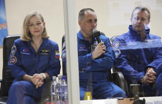 Equipo ruso listo para hacer la 1ra película en el espacio Equipo ruso listo para hacer la 1ra película en el espacio