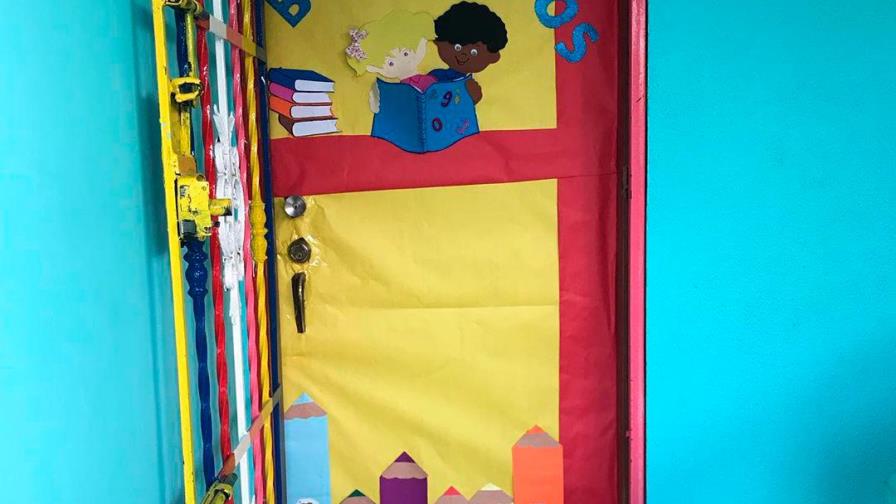 Mujer denunció colegio no aceptó hijos por pago lleva caso hasta Ministerio Público