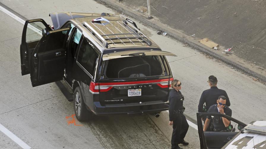 Roban en Los Ángeles carroza fúnebre con todo y cadáver