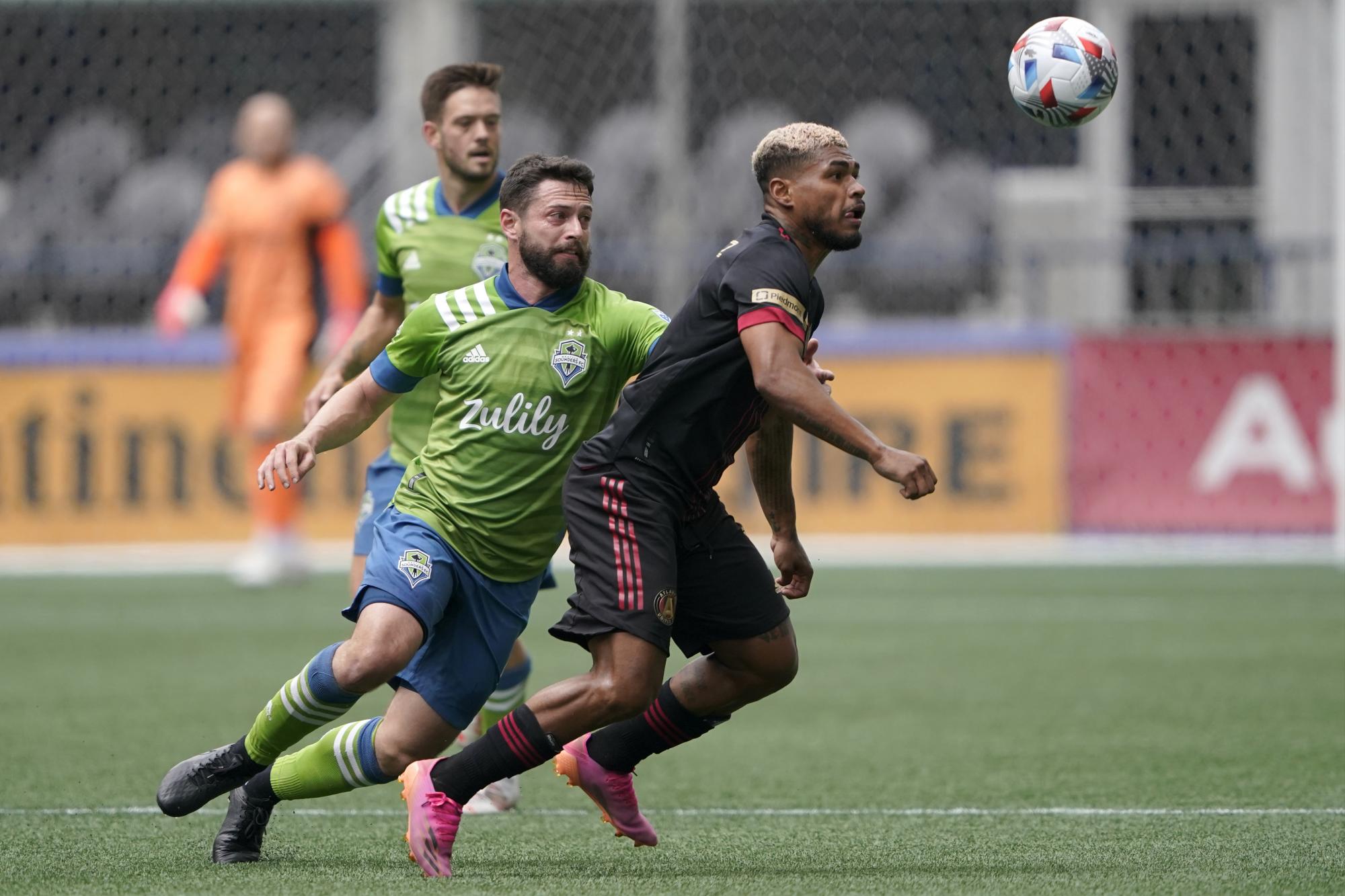 Martínez ayuda a Atlanta a romper racha ganadora de Sounders