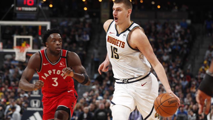 Con triple doble de Jokic Denver vence a Toronto Con triple doble de Jokic Denver vence a Toronto