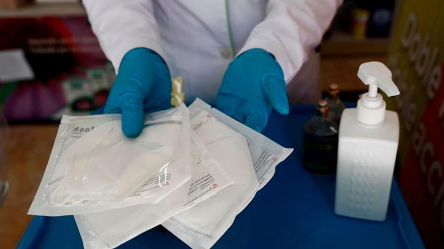 Uso extendido de mascarillas reduciría el índice de reproducción del COVID-19