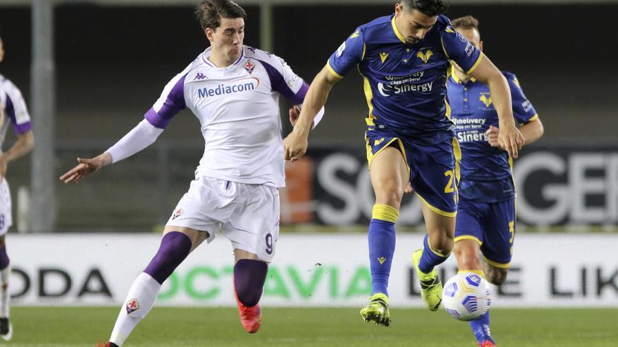 Fiorentina vence a Verona; está cerca de la permanencia