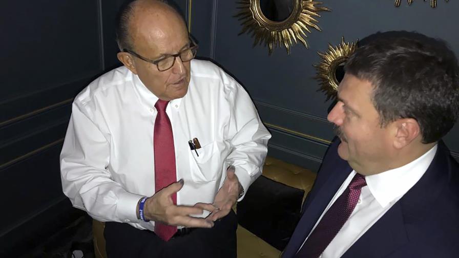Giuliani influye en destitución de embajadora en Ucrania Giuliani influye en destitución de embajadora en Ucrania
