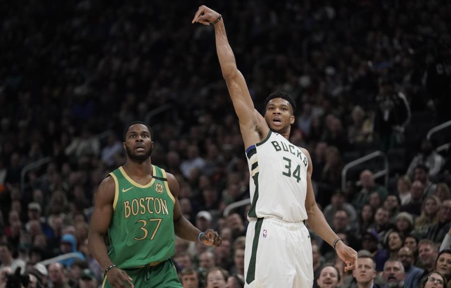 Giannis Antetokounmpo aporta ‘doble doble’ para que los Bucks superen a Celtics
