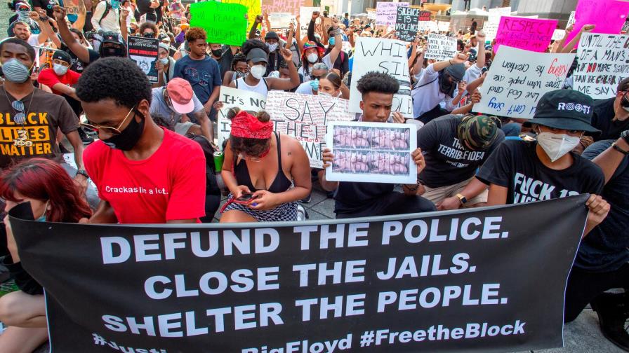 El 64 % de los estadounidenses apoya protestas, según encuesta El 64 % de los estadounidenses apoya protestas, según encuesta