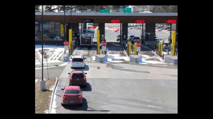 EE.UU. alarga otros 30 días el cierre de sus fronteras con México y Canadá