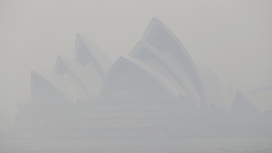 El humo de los incendios forestales ahoga a Sydney El humo de los incendios forestales ahoga a Sydney