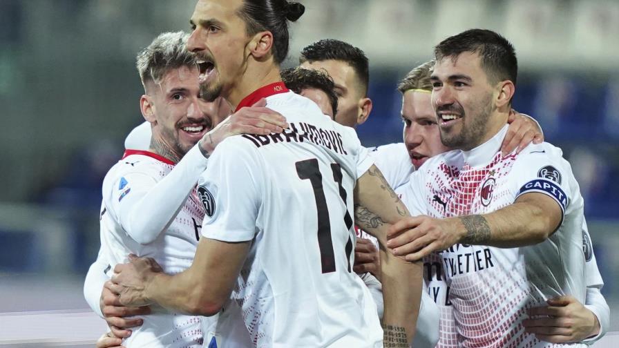 Doblete de Ibrahimovic deja al Milan como único líder