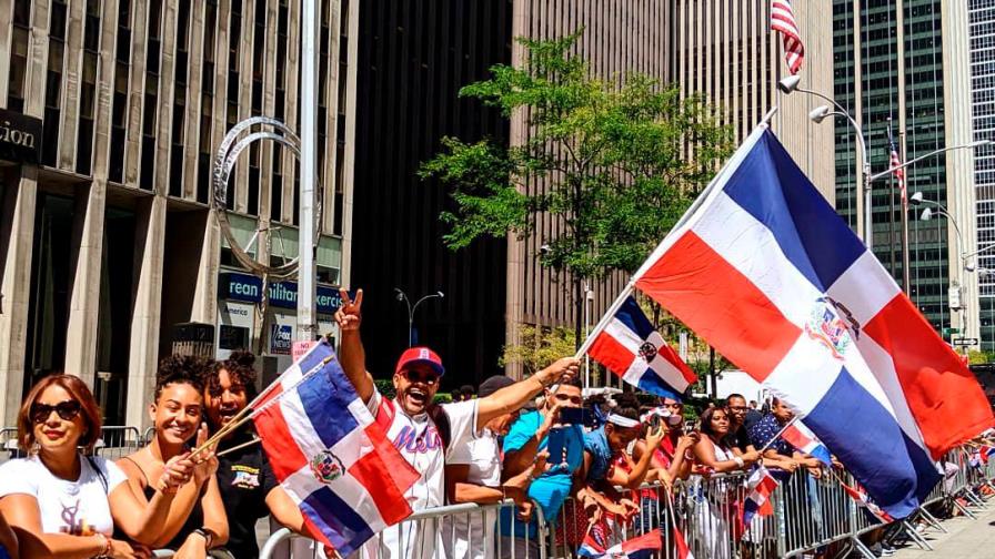 Las calles de Nueva York se visten con la bandera tricolor por el Desfile Nacional Dominicano